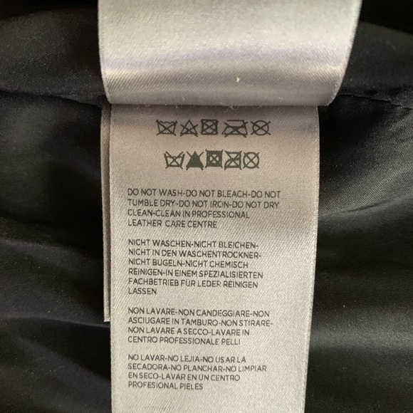 Belstaff ladies black leather jacket. Size 44 - Picture 15 of 16